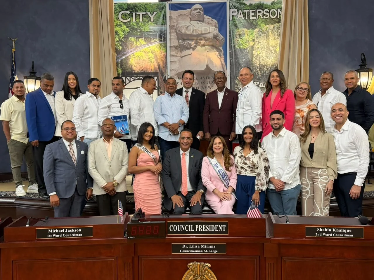 Bienvenida oficial a la delegación de Barahona en el Ayuntamiento de Paterson